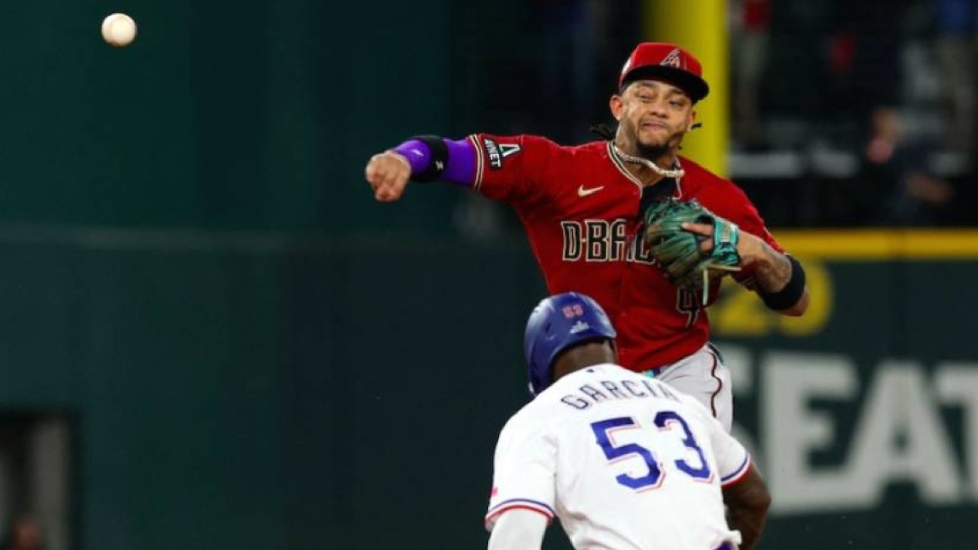 Serie Mundial regresa hoy desde Phoenix: ¿quién tomará ventaja?