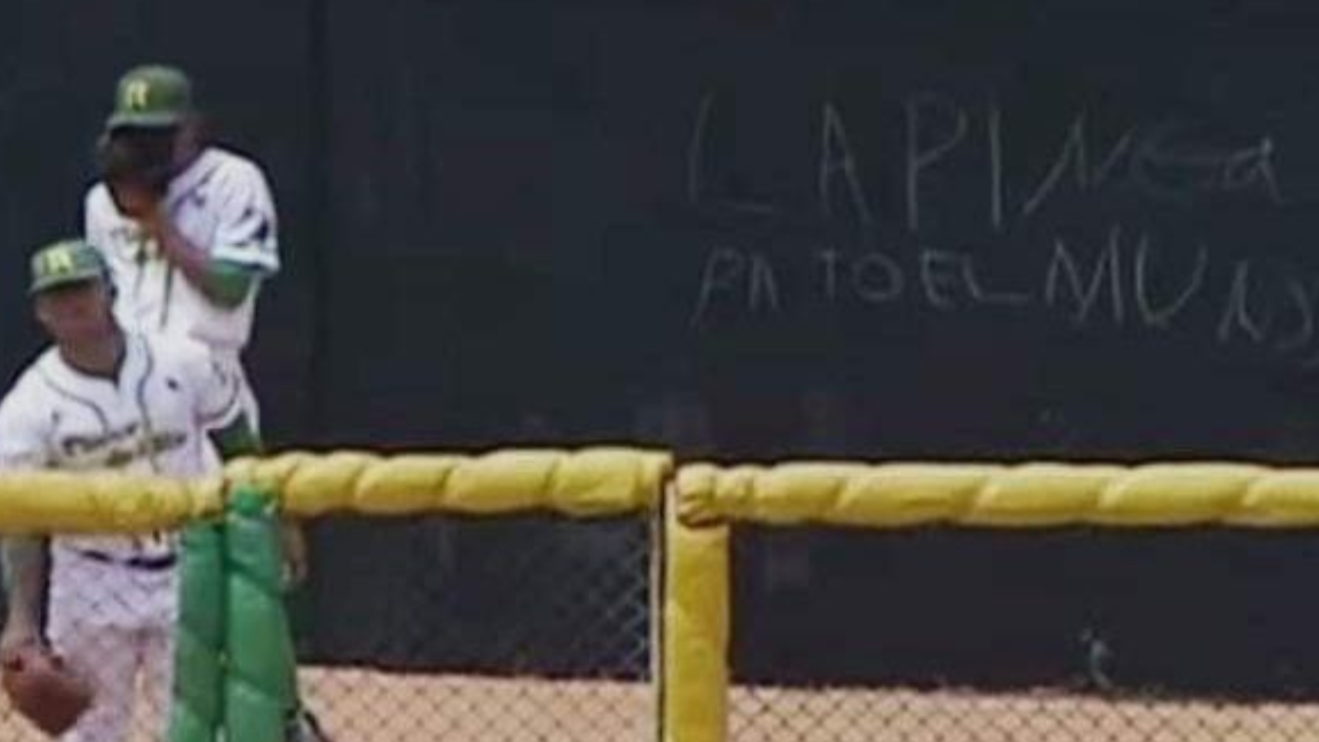 Serie Nacional: aparece vulgar cartel en plena transmisión televisiva