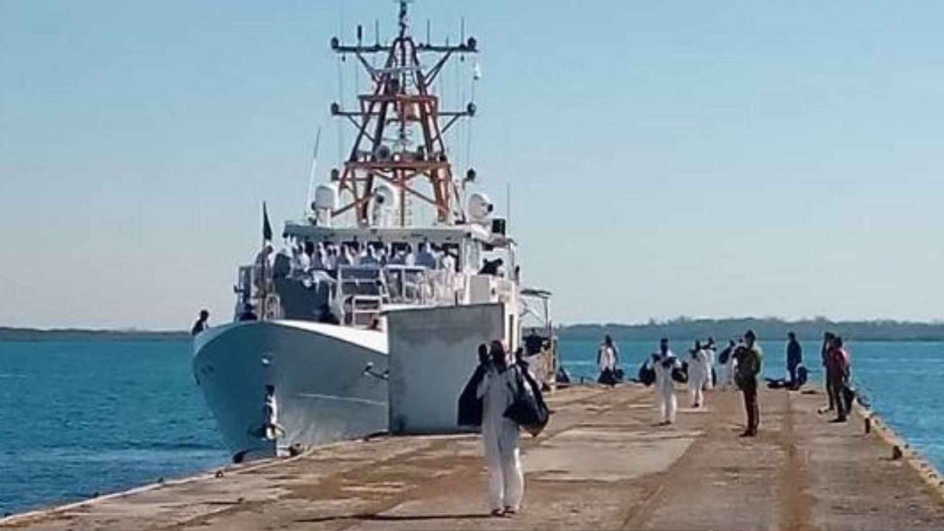 Servicio de Guardacostas de Estados Unidos devuelve a 17 balseros a Cuba 