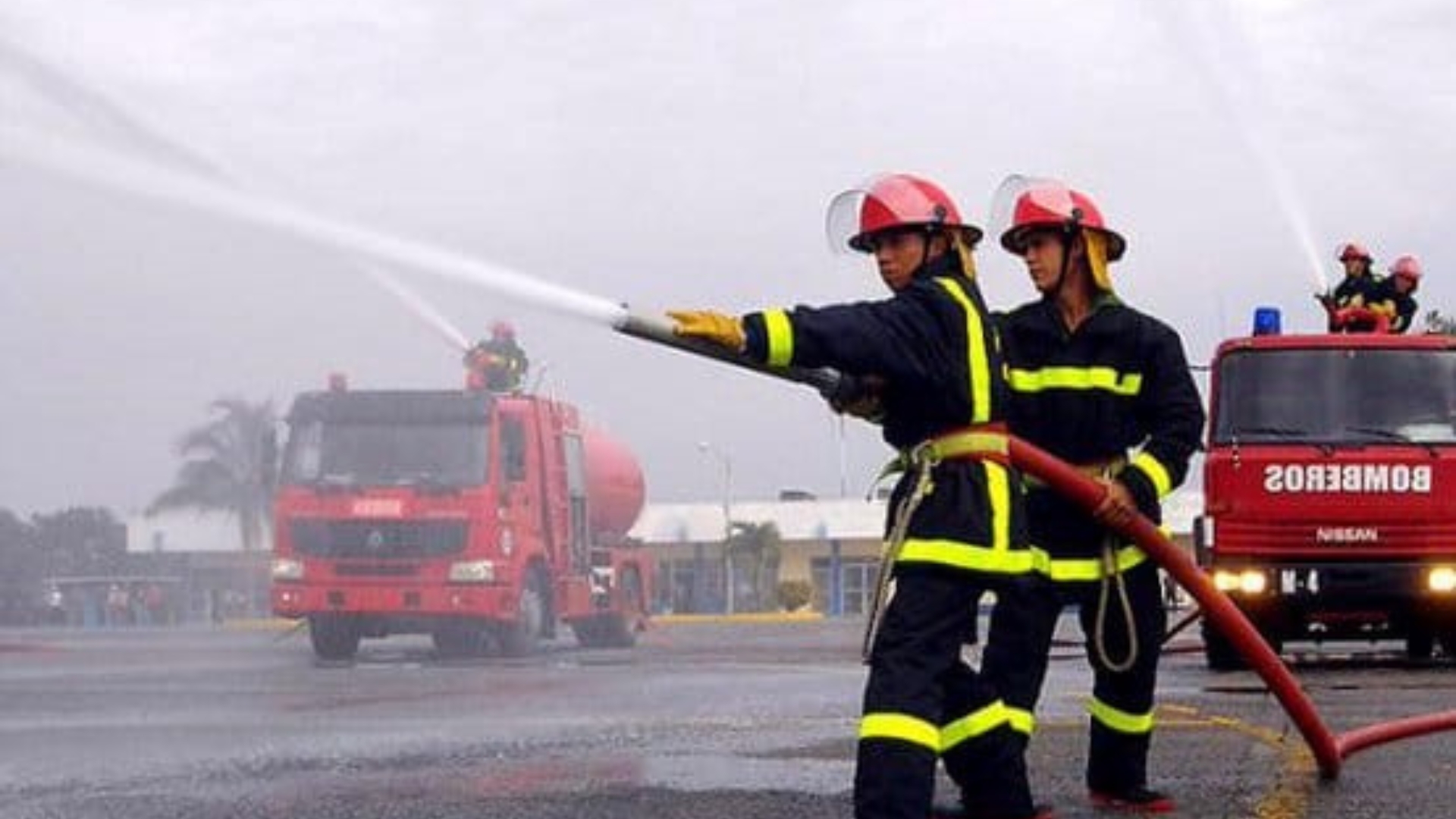 Sofocan incendio en techo de Termoeléctrica del Mariel