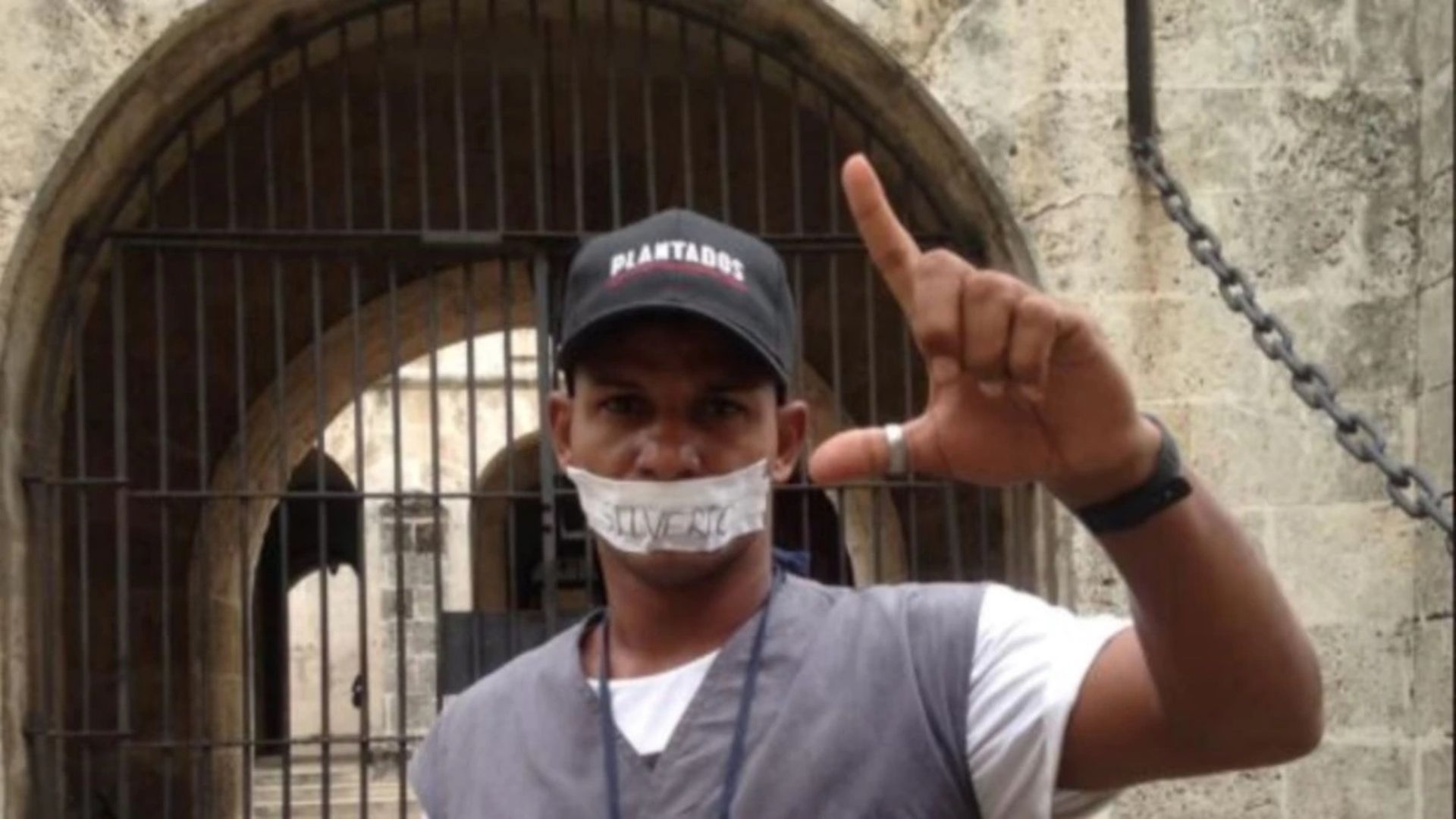 “Soy fulgor de la patria mía”: Maykel Osorbo rapea desde la prisión
