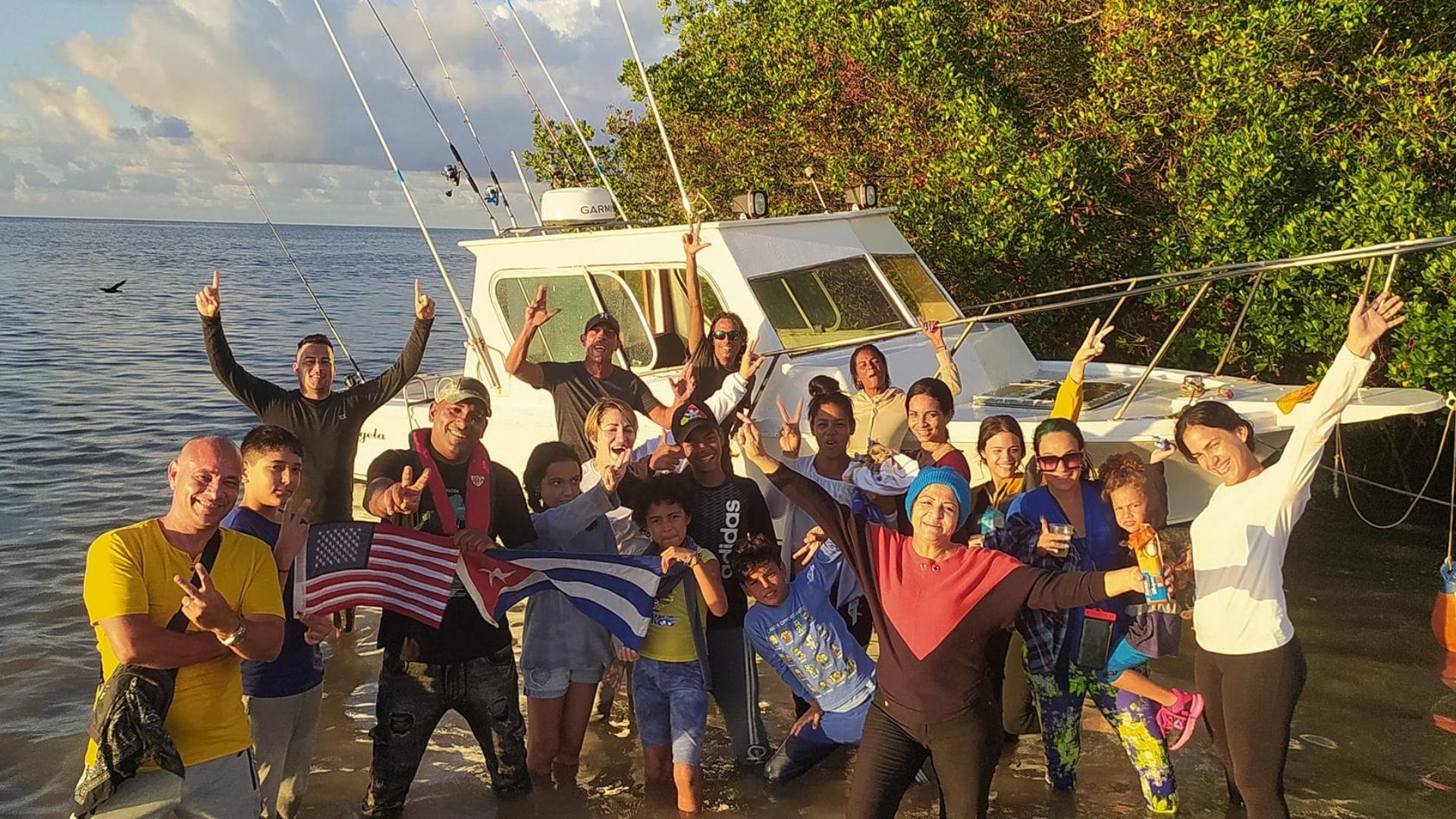 “Sueño cumplido”: Una familia cubana llega a EEUU en lancha