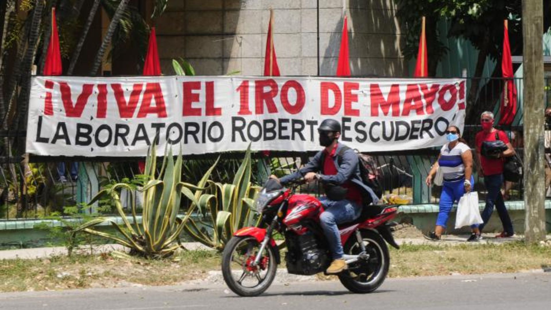 Suspenden desfile del 1º de Mayo por crisis de combustible
