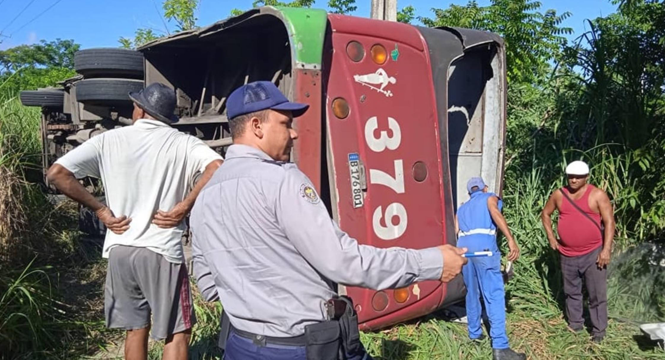 Tragedia en las afueras de La Habana: vuelco de ómnibus deja decenas de heridos