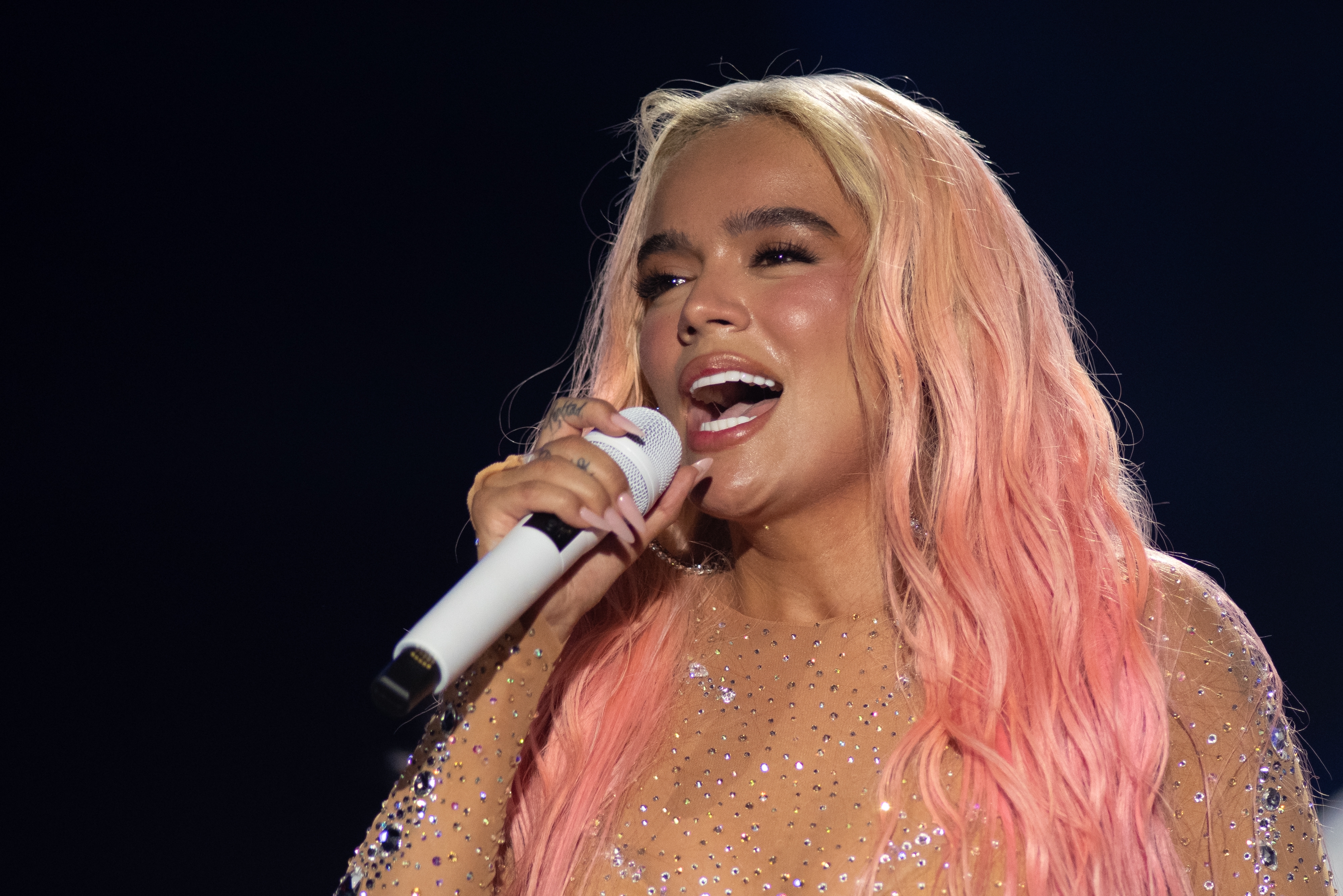Tragedia tras concierto de Karol G: asesinan a tiros a mujer embarazada y a 2 hombres