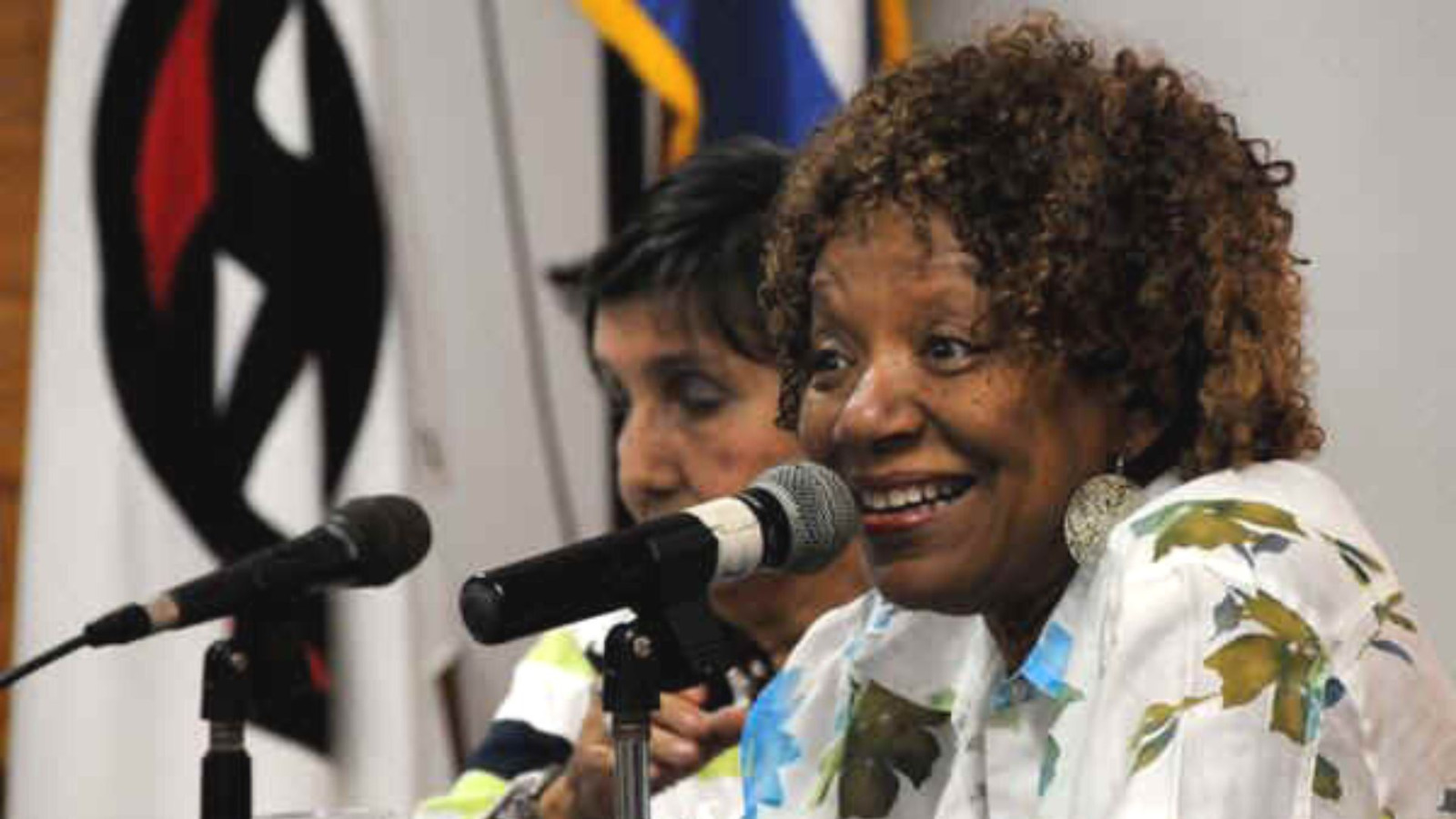 Tras críticas la intelectual oficialista cubana Nancy Morejón no presidirá el Mercado de la Poesía de París