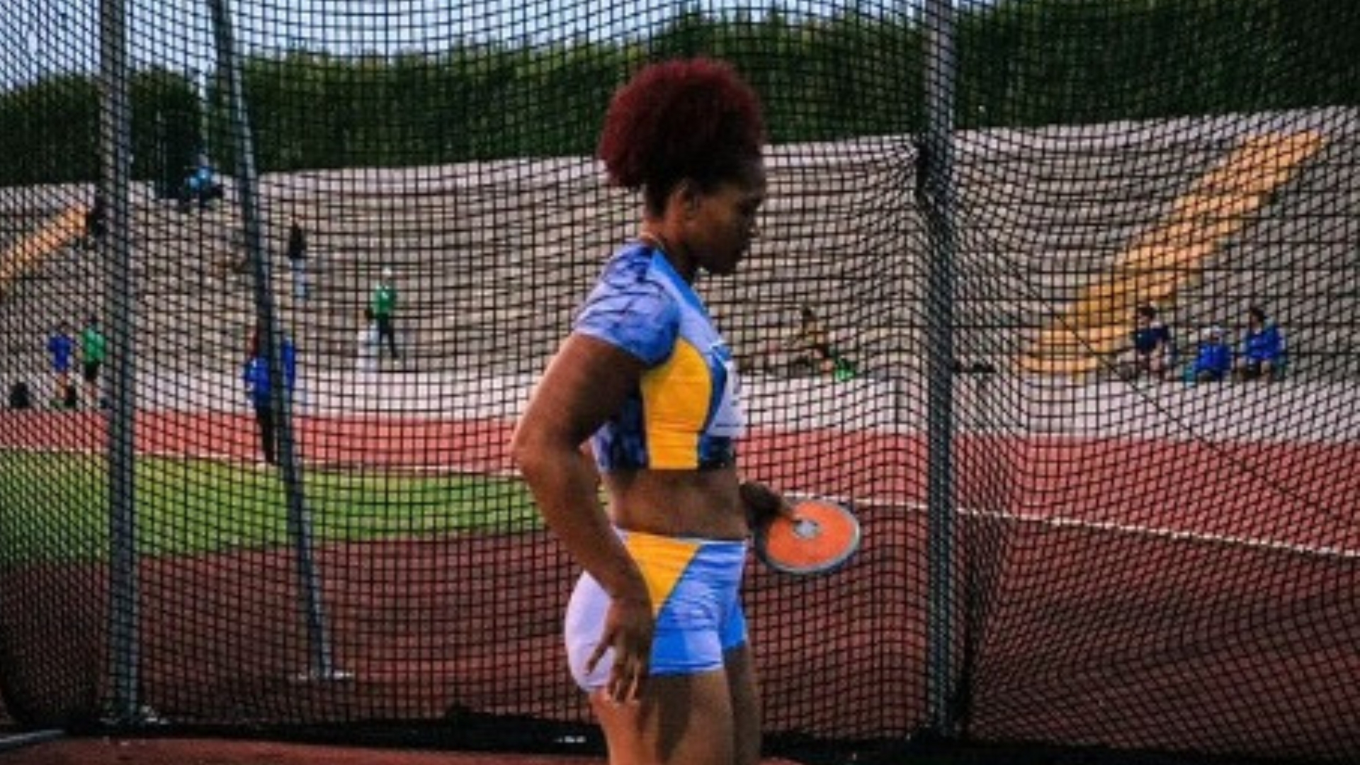 Tras fuga, discóbola cubana Denia Caballero firma contrato en Portugal