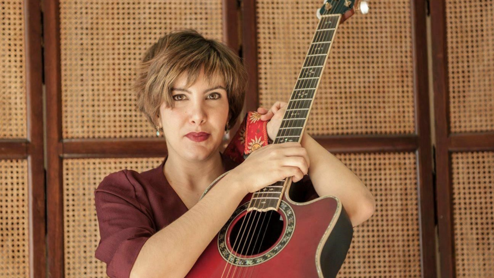 Tras la denuncia en redes, aparece el yeso que necesitaba una cantante cubana 