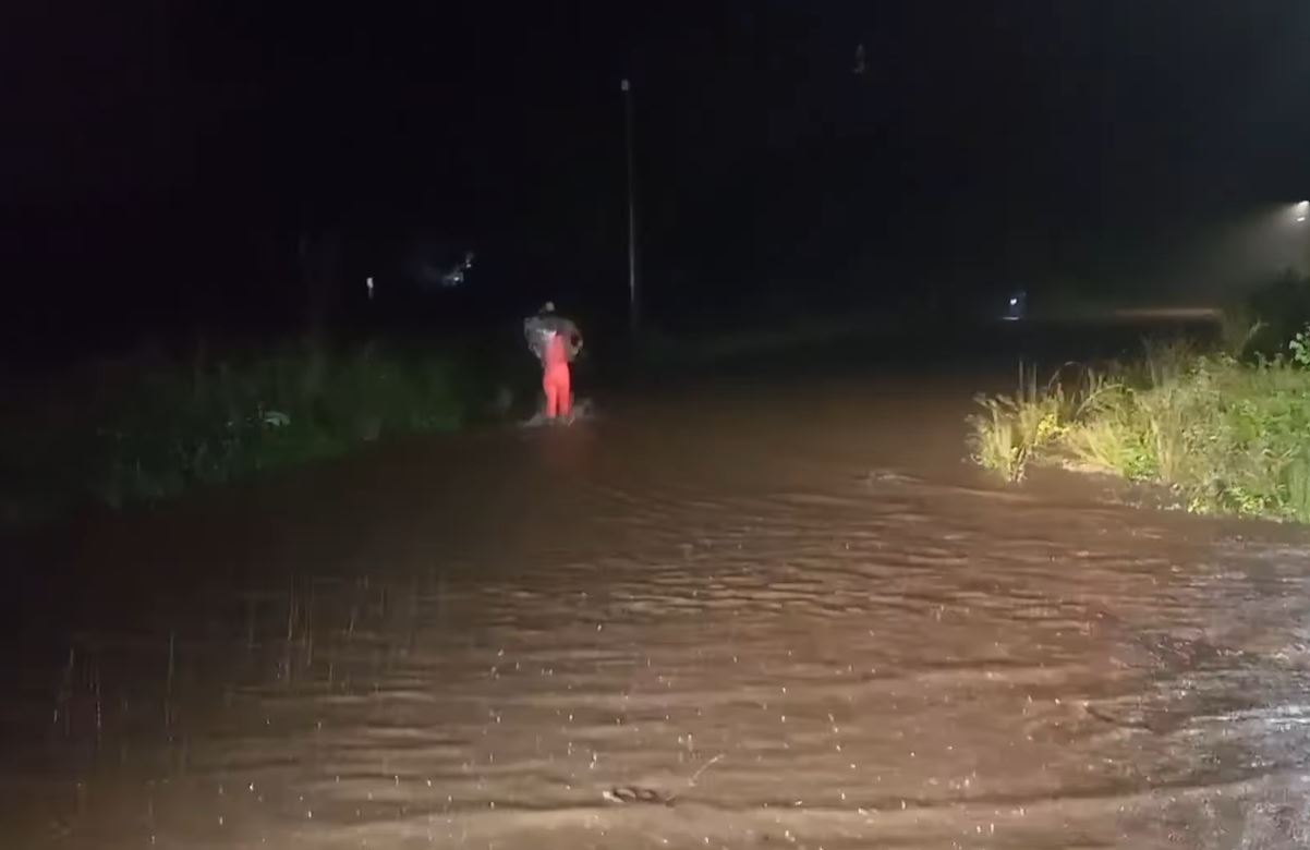 Un golpe tras otro: inundaciones en Moa dejan a cientos de personas evacuadas