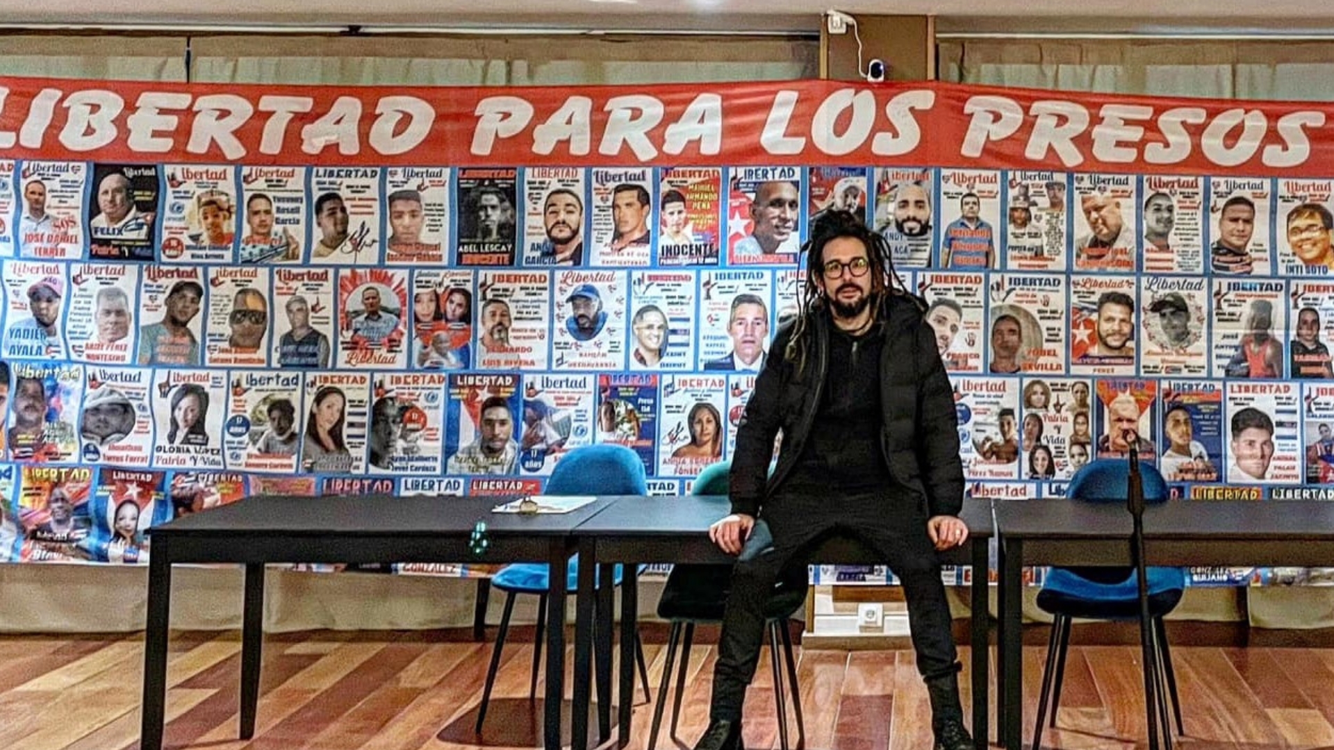 "Una isla sin salida": versos virales de Kamankola