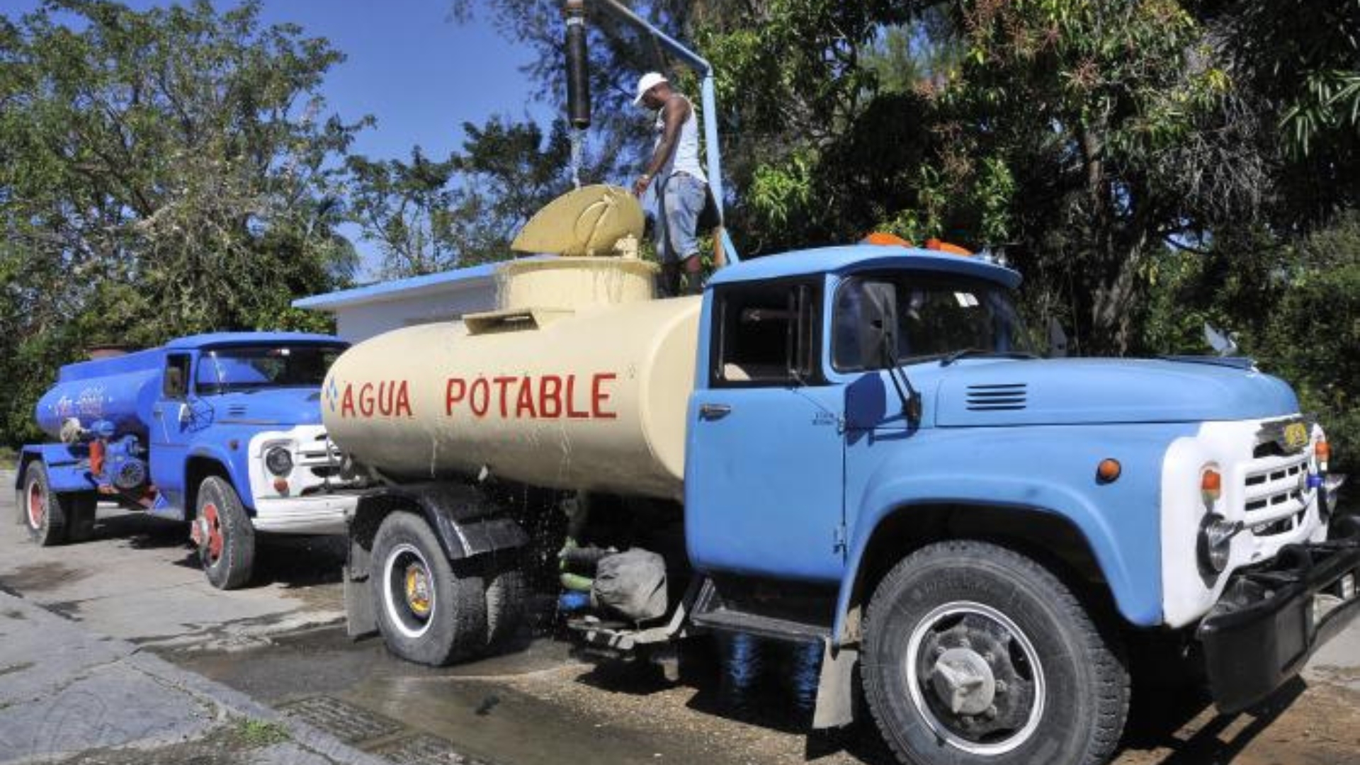 Vecinos de La Habana sin agua: entre la ineficiencia estatal y la corrupción de piperos