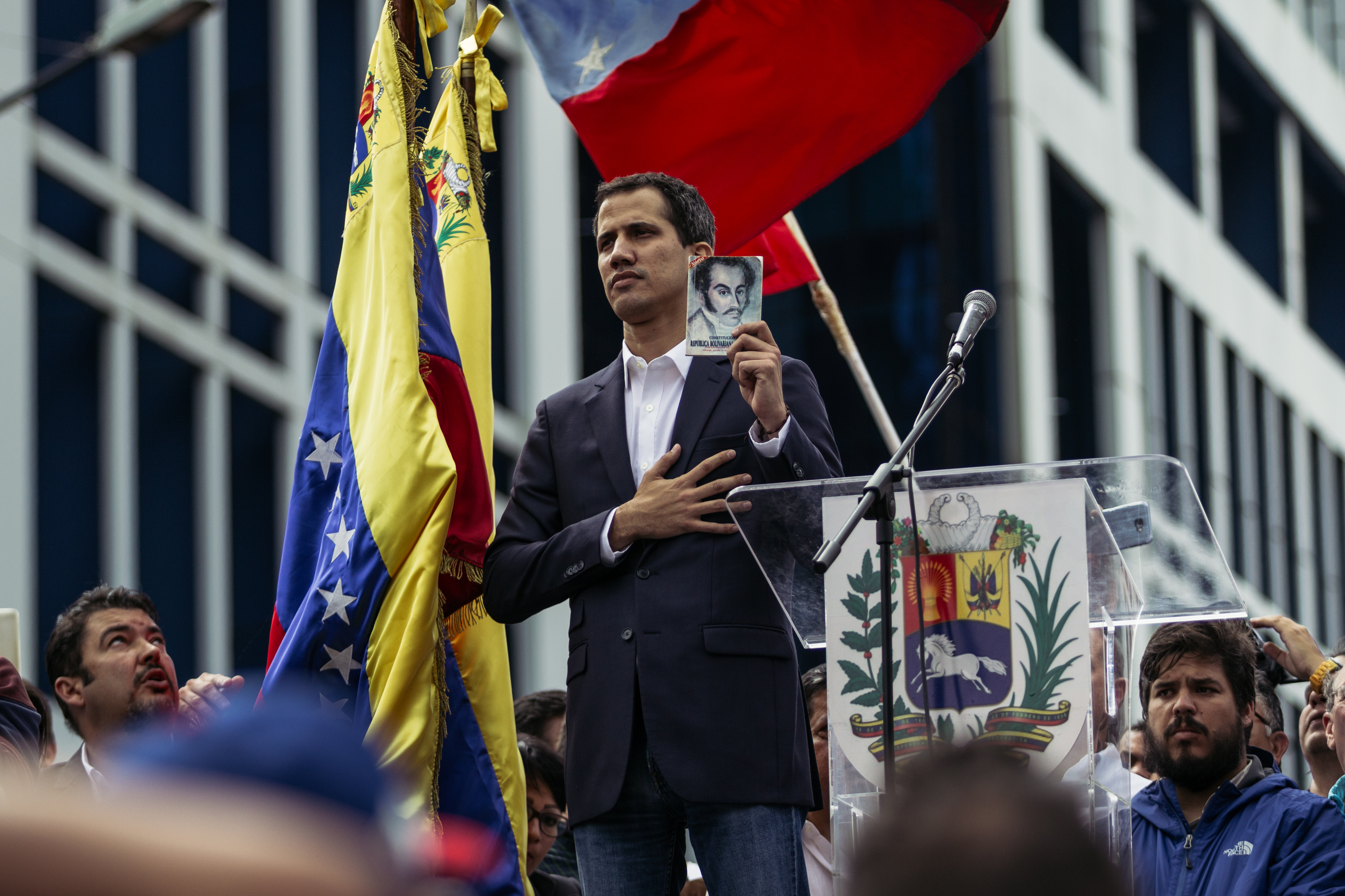 Venezuela: Aprueban la disolución del gobierno interino de Juan Guaidó