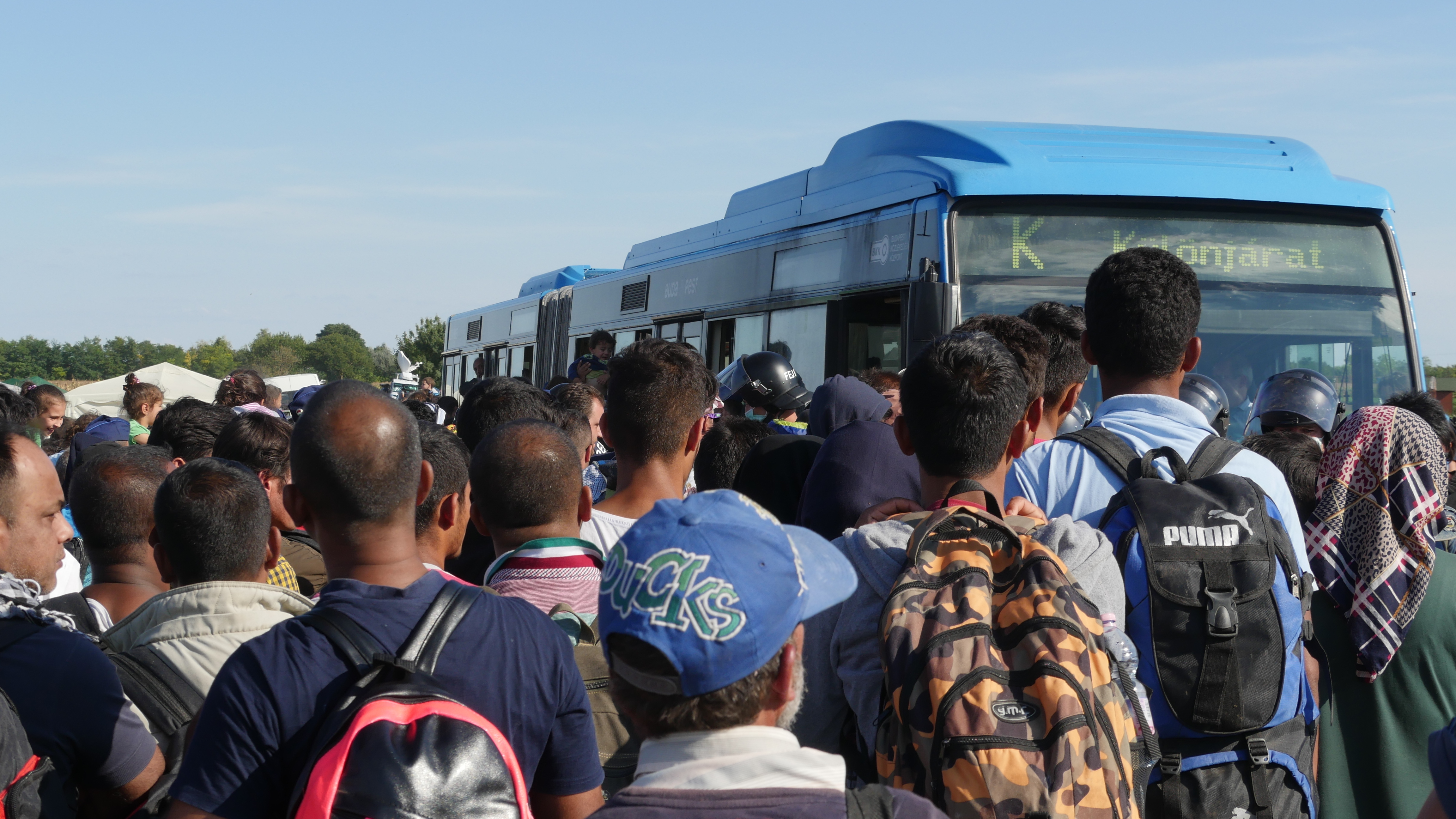 Venezuela y México firman acuerdo para retorno voluntario de migrantes a Caracas