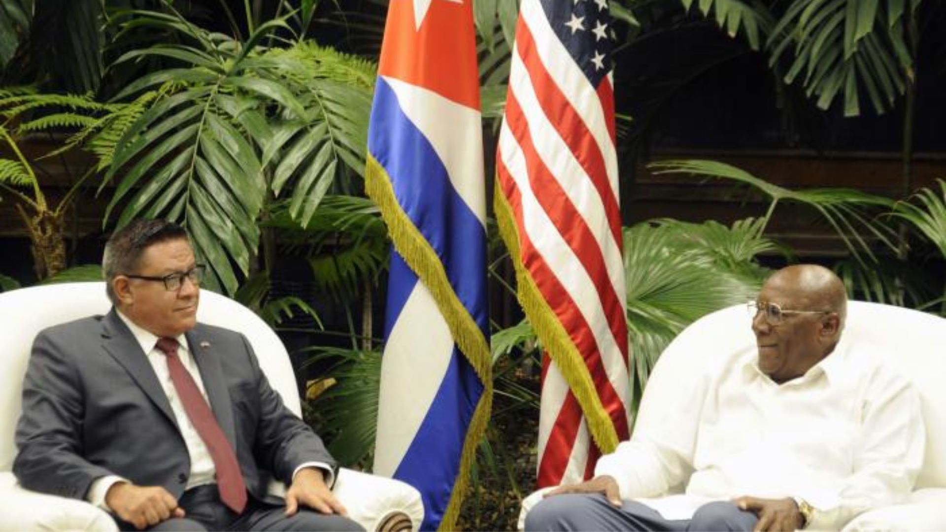 Vicepresidente de la dictadura cubana recibe a congresistas de EEUU