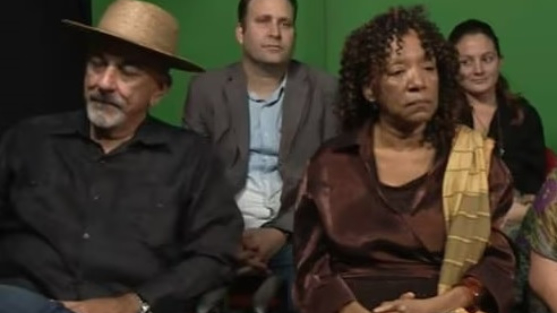 VIDEO: Activistas cubanos enfrentan a Nancy Morejón en Francia