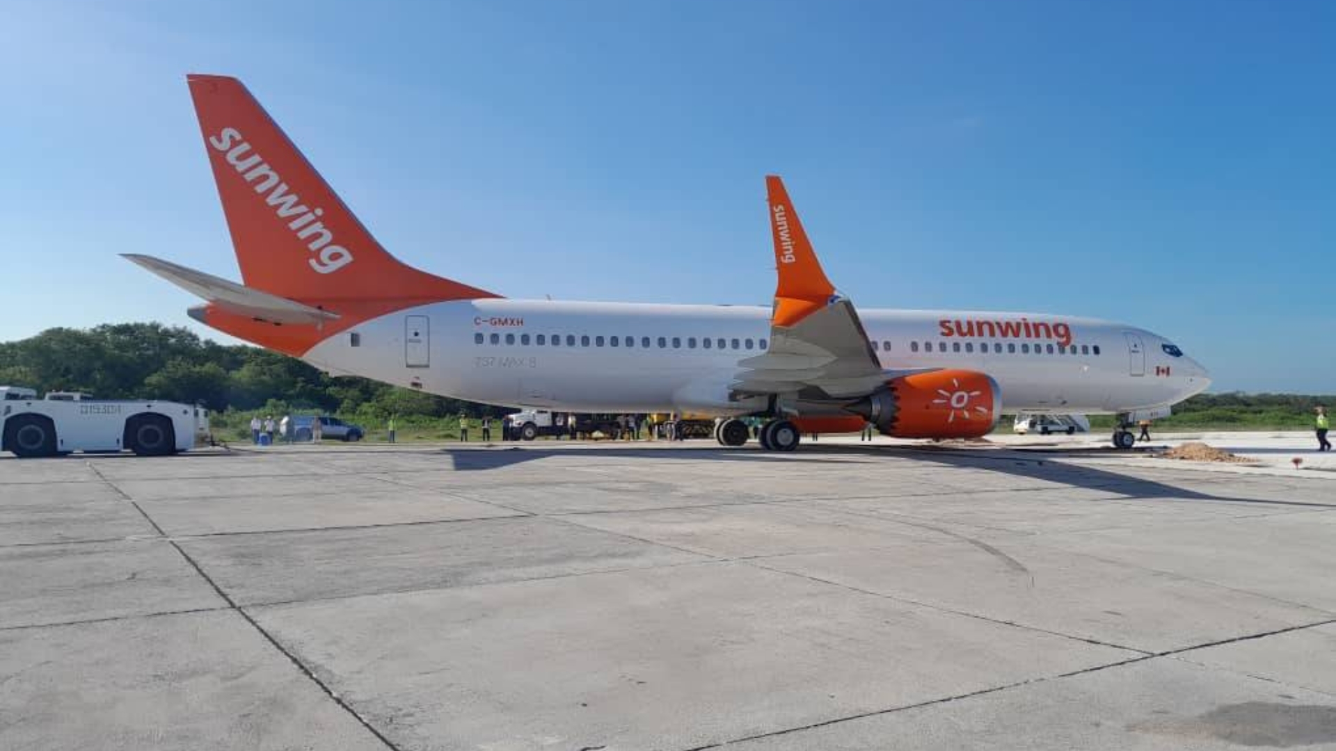 Video: Caos en aeropuerto de Holguín luego de que un avión se saliera de la pista