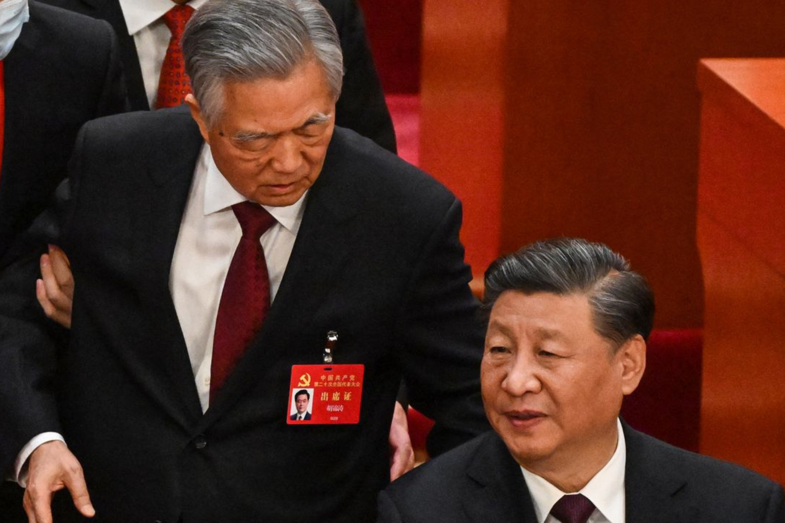 VIDEO: Expresidente chino Hu Jintao es expulsado del Congreso del Partido Comunista