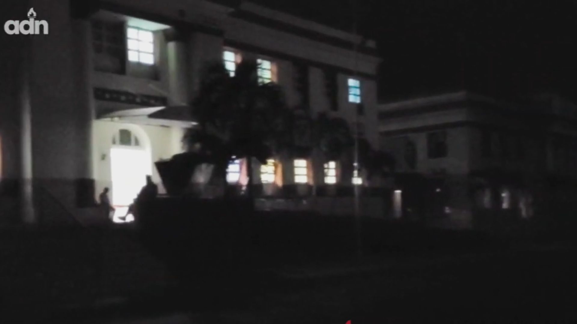 VIDEO: Oscuridad total frente a un hospital de La Habana