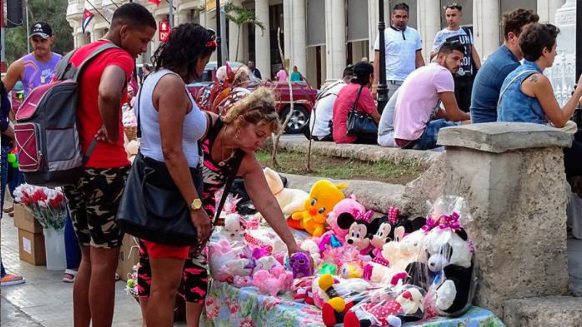 Video: ¿Qué regalarán los cubanos el 14 de febrero? 