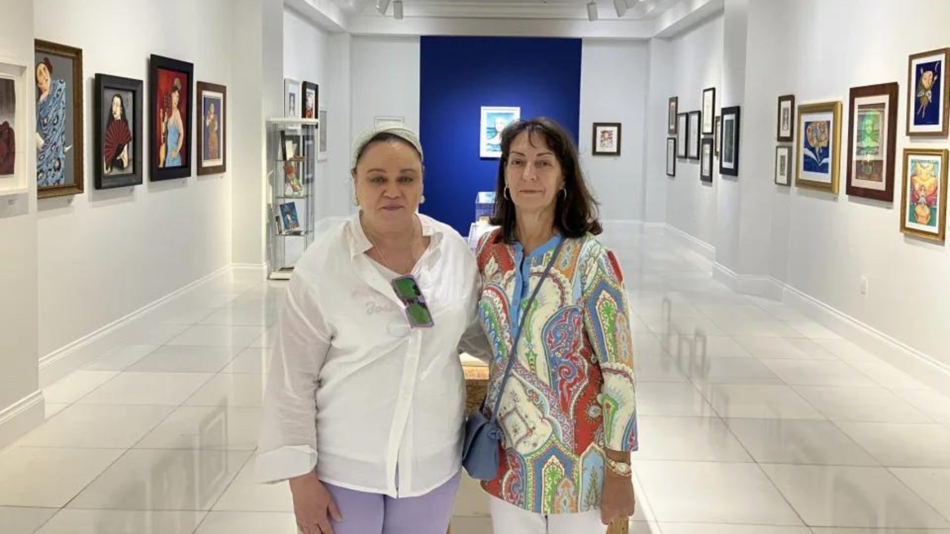VIDEO: Zoé Valdés presenta en Miami la expo de Ramón Unzueta “From Island to Island”
