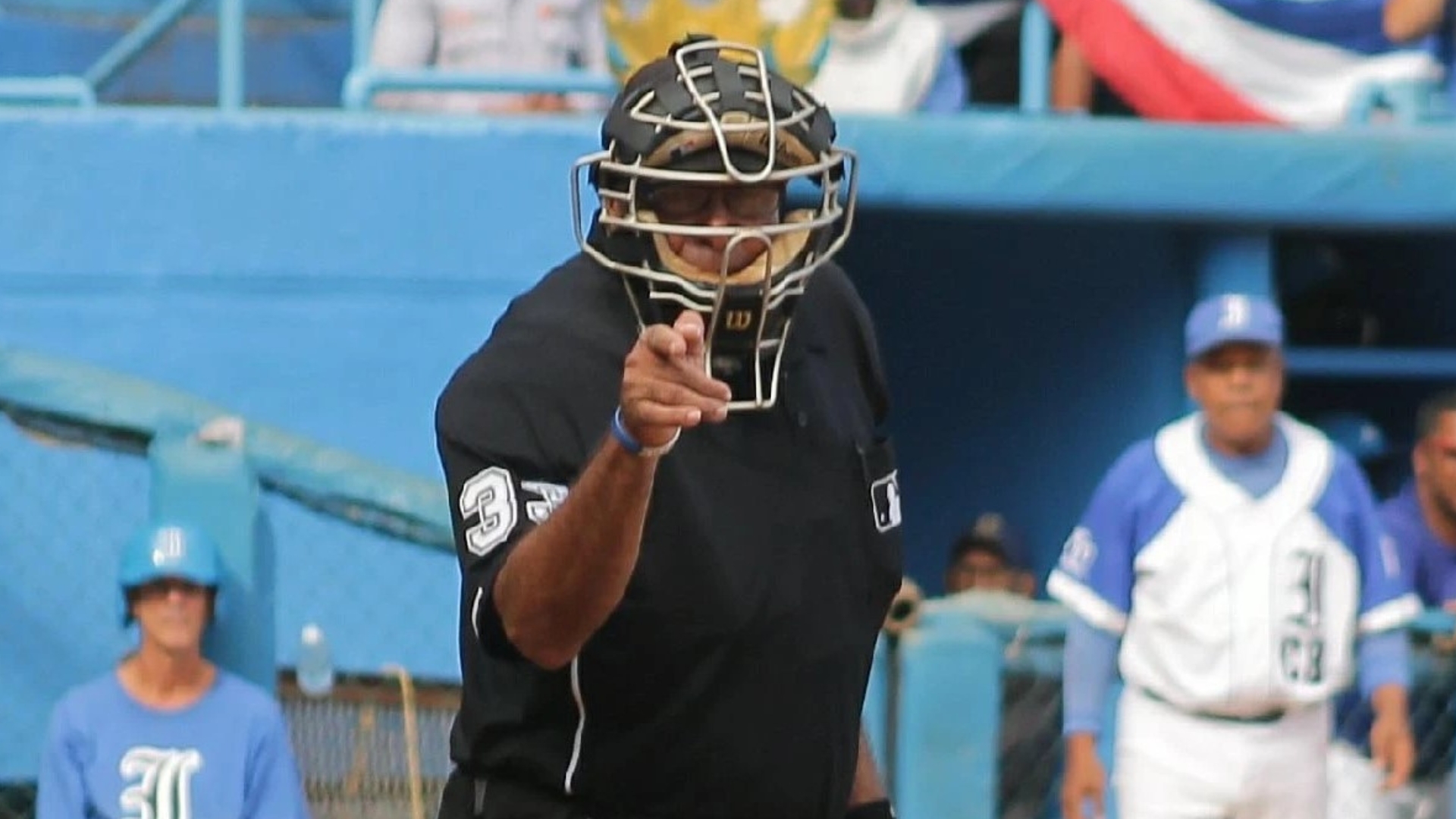 Violencia, expulsiones y polémicas en la pelota cubana