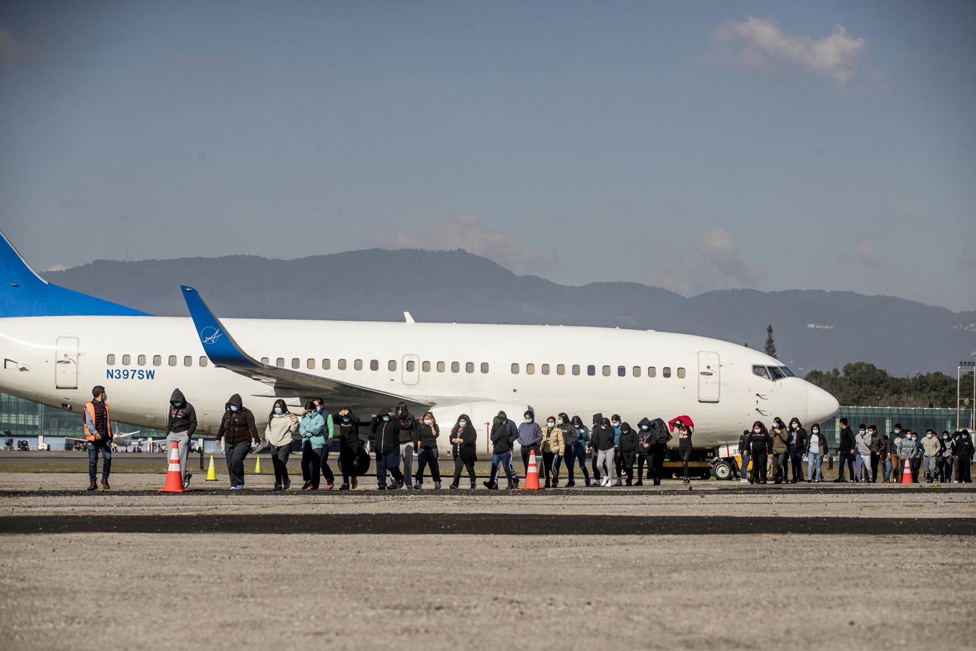 Vuelos de deportación a Cuba "van a duplicarse", afirma Departamento de Estado