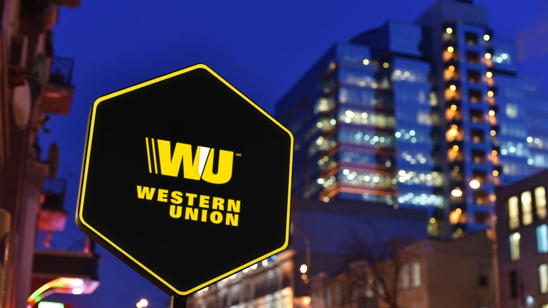 Western Union reanuda envío de remesas a Cuba desde los 50 estados de EEUU