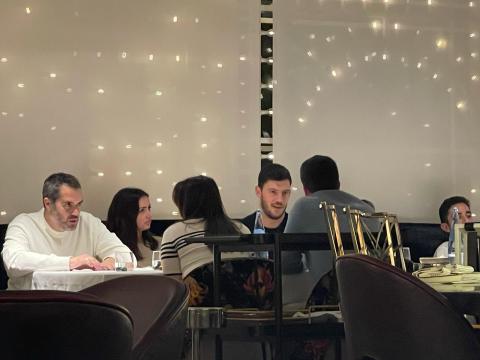 Ana de Armas y Manuel Anido cenando en el afamado restaurante BiBo de Madrid